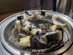 -围炉肉舍•炭烤活鳗•丹东海鲜烤肉(步行街店)