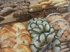 -焙丽拾光(麦凯乐直营店)