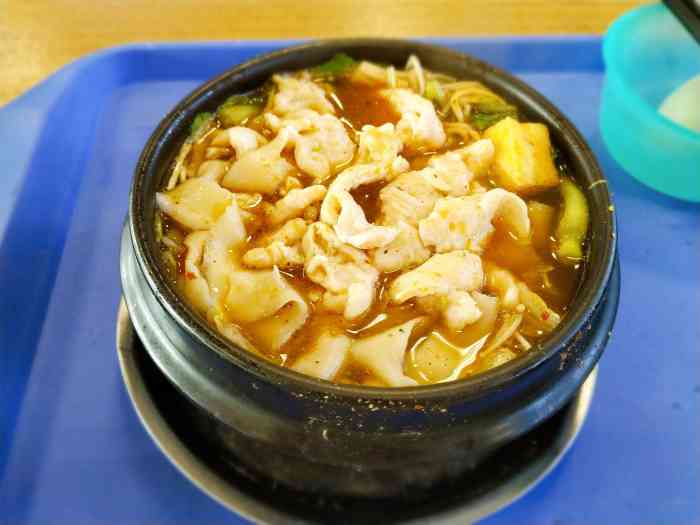 南京医科大学-食堂-"位置:南京医科大学06栋宿舍旁环境:最.