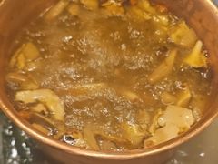 -慢丽江·云南野生菌土鸡锅(付家庄店)