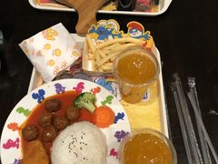 -蓝精灵乐园·世茂精灵之城主题乐园