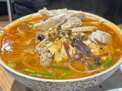 -粉八·云南米线·建水烧烤(常熟路店)