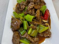 青椒炒牛肉-品记潮汕砂锅粥(湖东路店)