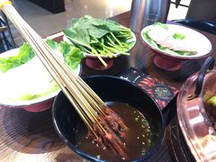 老弄堂里的串串-虾弄弄海派小龙虾·牛羊蝎子火锅