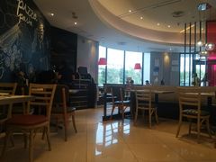 大堂-必胜客(湘隆店)