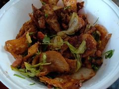 -愉肴麻辣香锅(中山路店)
