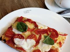 -Common Table · Brunch & Coffee