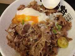 心意满满肥牛-熊吞·大碗丼烧肉饭(济宁万达广场店)