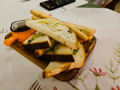 餐前面包-花·fleur古董西餐厅(西城夜未央店)