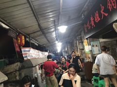 等位区-渝味黄姐火锅(黄泥村店)