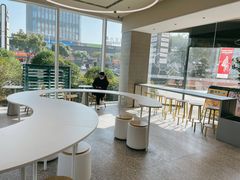 靠窗位-喜茶(慈溪银泰城店)