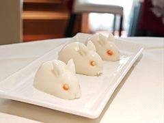 椰汁玉兔糕-侨美食家·41年地道粤菜(恒福路店)