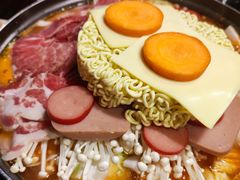 泡菜五花肉锅-炙韩料理·部队锅专门店