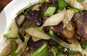 Young Ginger Stir-Fried with Preserved Pork