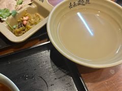 -亮亮面馆(经六路店)