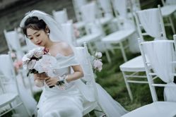 -LOVINA洛维娜婚纱礼服