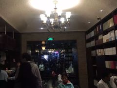 -钟书阁(松江泰晤士小镇店)