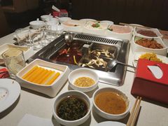 -海底捞火锅鲜切牛肉主题店(长寿路店)