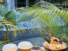 -茅草房·河畔园林火锅