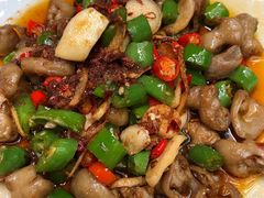 双椒肥肠-百年粉蒸牛肉