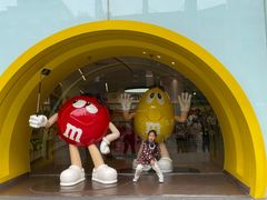 -m豆巧克力世界(上海世茂广场店)