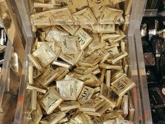 -VENCHI 闻绮(上海佛罗伦萨小镇店)