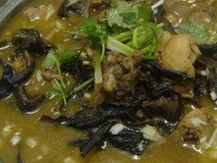 小鸡炖蘑菇-哈尔滨风味小吃东北菜(五角场店)