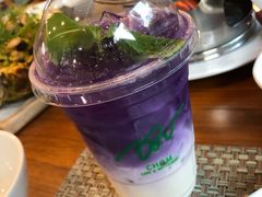 -Chom Cafe and Restaurant