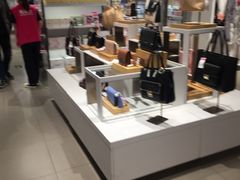 -唯品会(北京国瑞城店)