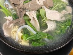 -丽虹云南过桥米线(兴工街店)