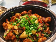 招牌石锅鸡-锦庐道地川菜(来福士店)