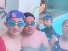 -虹桥河滨花园会所游泳馆