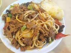 -尕盼舍连锁餐饮大盘鸡拌面王(中和美食街店)