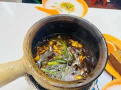 -长城砂煲田鸡粥