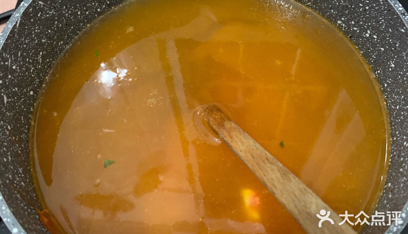 酸酸甜甜的番茄虾仁红烧牛肉面