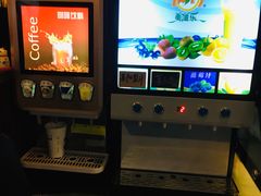 -第三空间·趣味桌游·轰趴.室内CS.剧本杀(大武汉1911店)