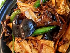 鲍汁菌菇煲-小南国(金沙江路店)