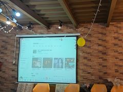 -玩坞轰趴馆·户外团建聚会主题生日派对馆(世豪广场店)