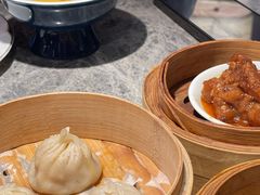 蟹黄小笼包-悦秀·高级粤菜
