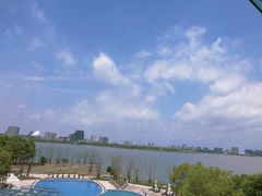 -上海滴水湖皇冠假日酒店