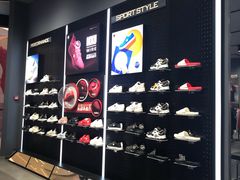 -迪桑特DESCENTE(青岛山东路万象城店)