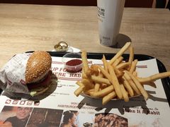 -The Habit Burger Grill 哈比特汉堡(复兴soho店)