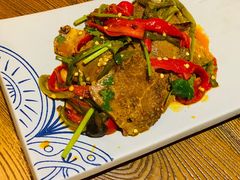 彝家手撕美人椒牛肉-云海肴·云南小炒·汽锅鸡(天津国金汇店)