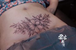 -雲艺刺青·洗纹身