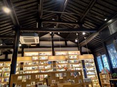 -猫的天空之城概念书店(杭州南宋御街店)