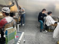 -Tloml salon