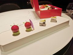 -江上荟·创意中国菜(绿地缤纷城店)