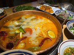 -洱火云南酸菜牛肉火锅(石景山当代商城店)