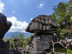 -梭布垭石林景区