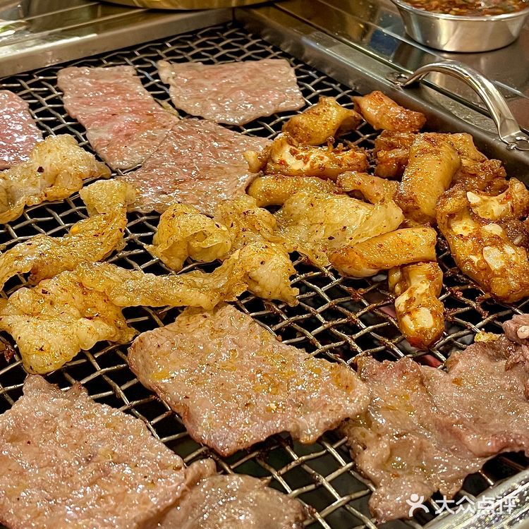 他们家主打红河口味的烧烤 基本没有踩雷的